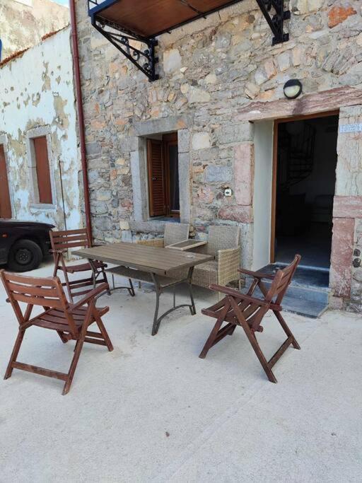Two-Storey House In Kardamyla Mármaron Extérieur photo